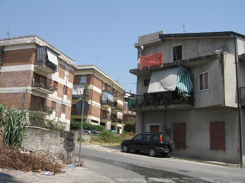 Italy139.jpg - HOUSES NEAR GOLE ALCANTRA